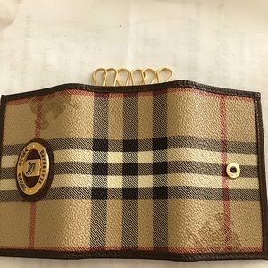Authentic Burberry Haymarket Plaid, Key Case.